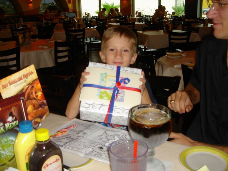 2004/09(Sept)/05(Chance 5th BD)/800x600_2004-10-04 17-46-10.JPG